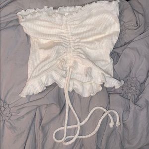 Cute crop top. Never worn.